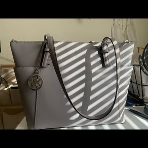 Michael Kors grey purse